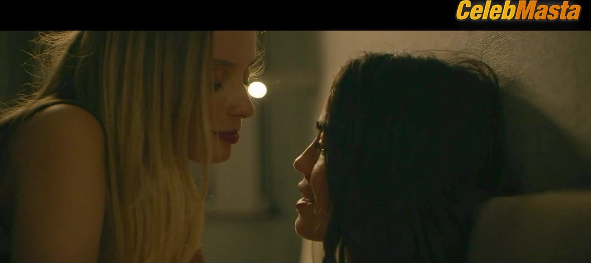 Cassandra Naud and Lisa Delamar Underwear, Lesbian Scene in Influencers