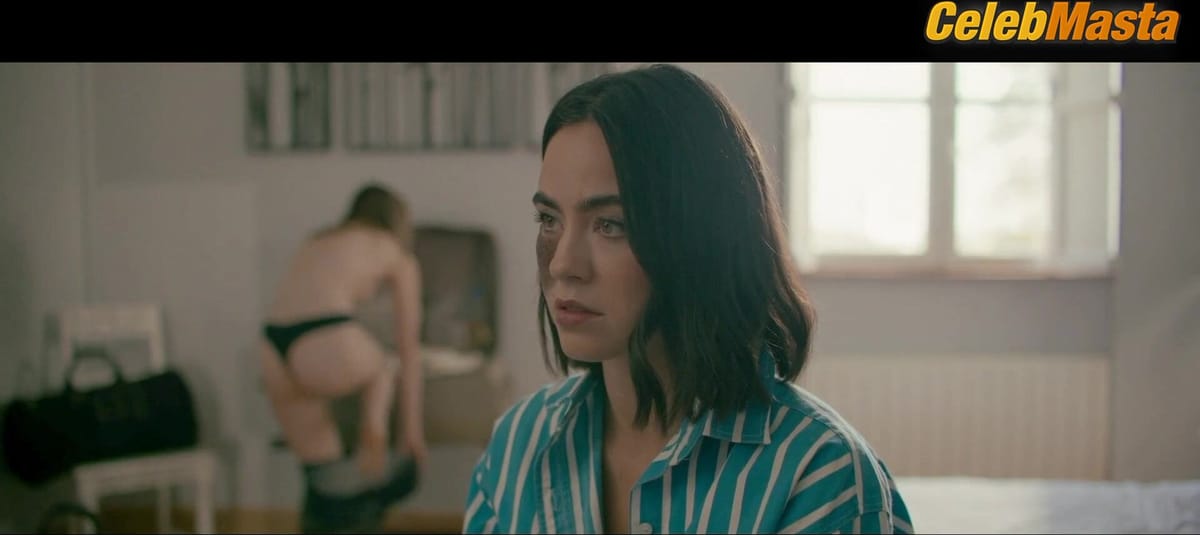 Lisa Delamar's Thong Scene in Influencers