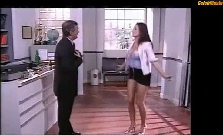 Livia Andrade Underwear, Thong Scene in Sem Controle