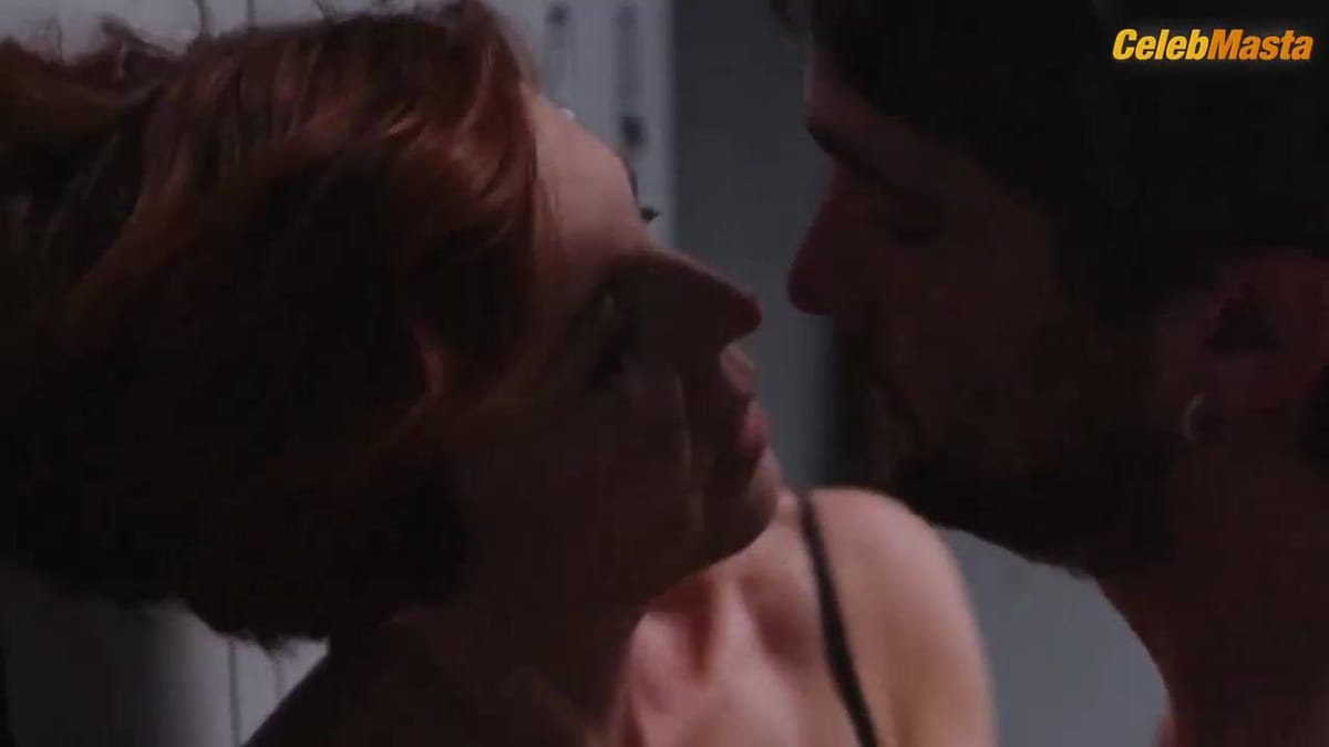 Elisabet Gelabert's Sexy Scene in Madres. Amor Y Vida