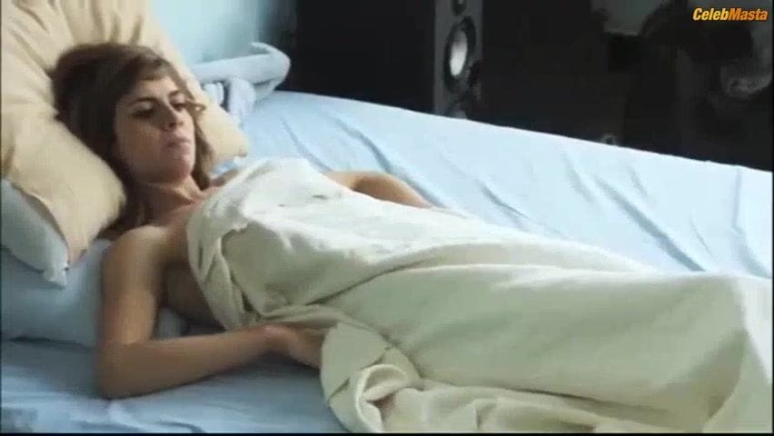 Renata Gaspar Underwear Scene from Descolados