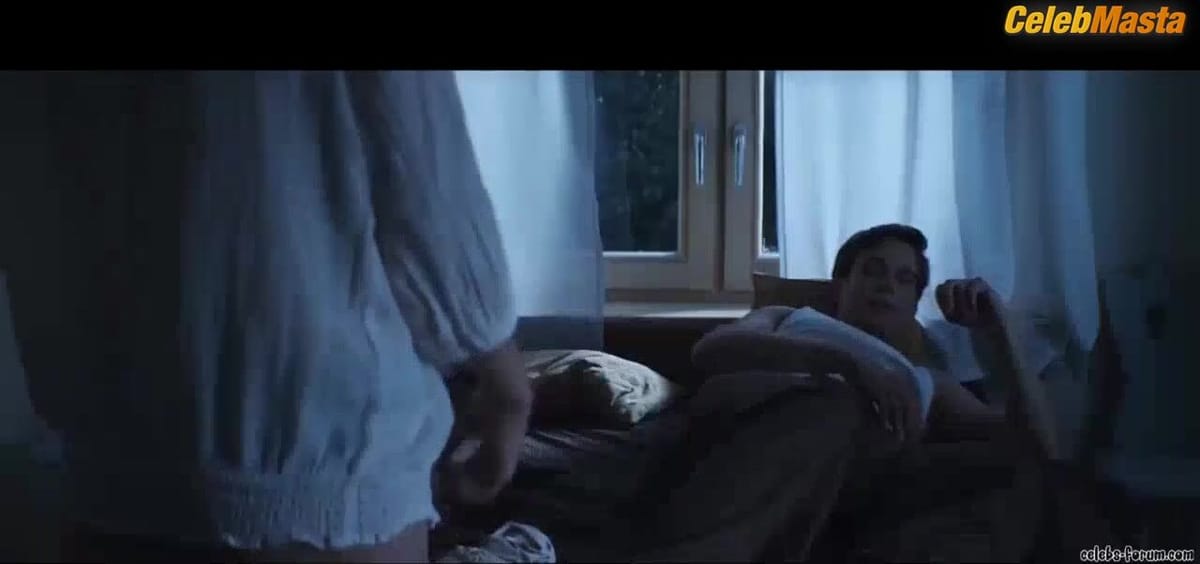 Michalina Olszanska Tits Scene from Swiadek