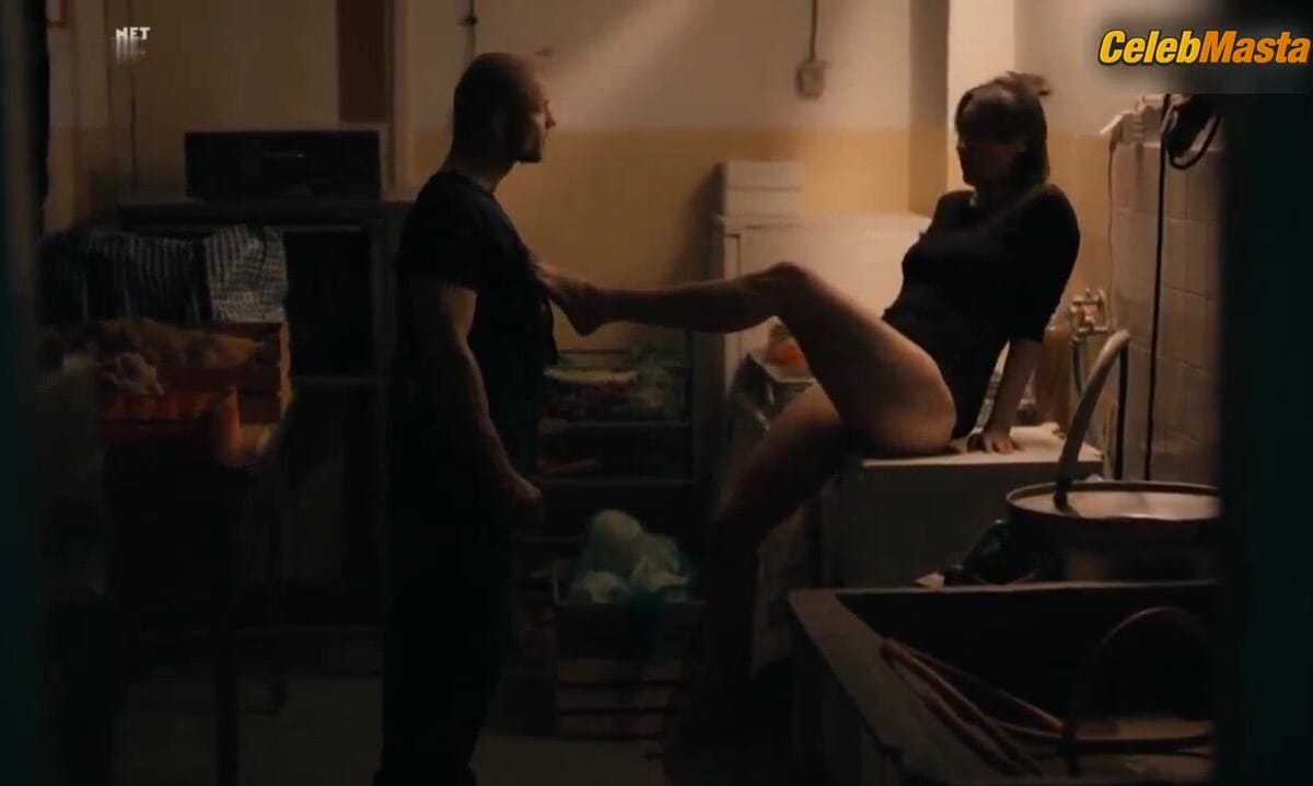 Marta Malikowska Sexy Scene from Skazana