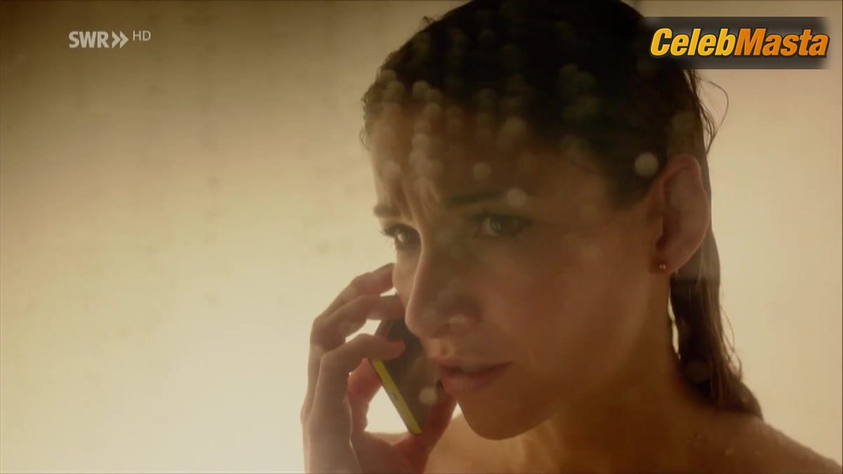 Sophie Wepper Sexy Scene from Mord In Bester Gesellschaft