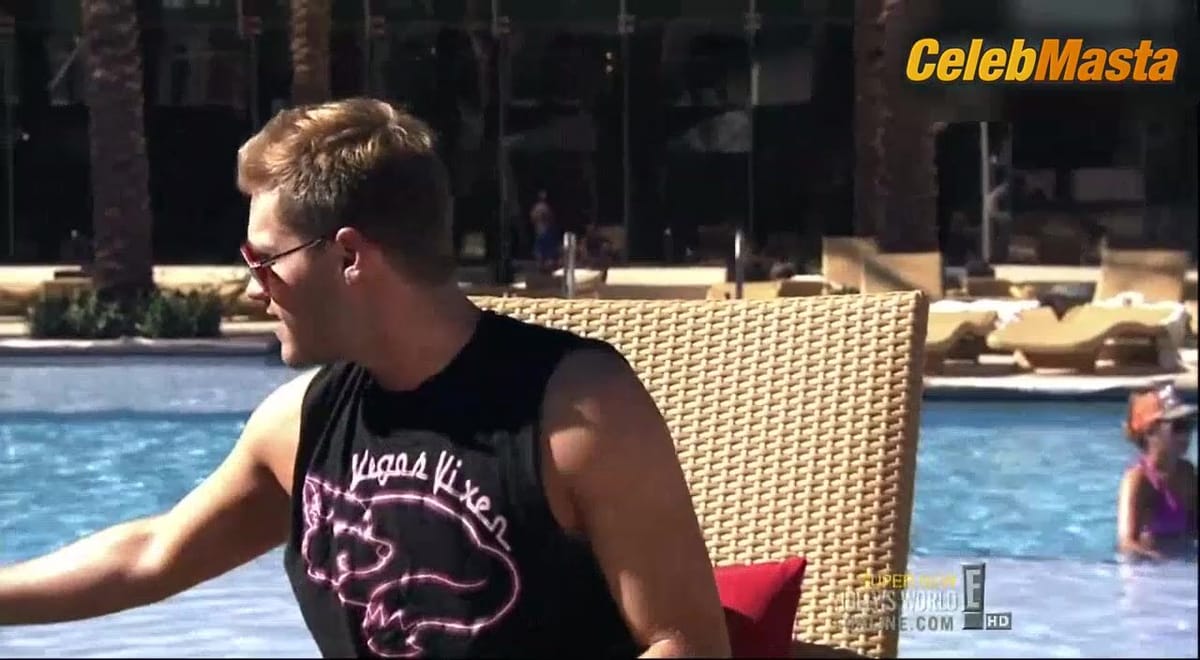Holly Madison and Angel Porrino Flaunt Bikinis in Scene from Holly's World