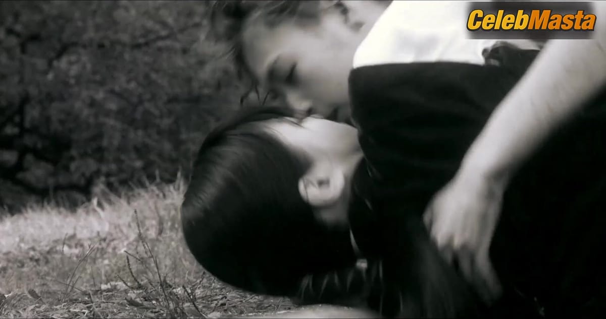 Kyoko Hinami and Natsuki Kawamura's Lesbian Sex Scene in The Forest Of Love Deep Cut