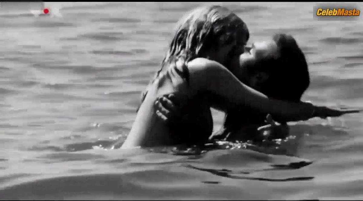 Christiane Kruger's Sexy Scene in 48 Stunden Bis Acapulco