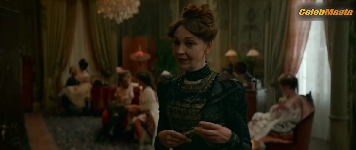 Suzanne Lindon Shows Butt and Boobs in a Scene from Colours Of Time