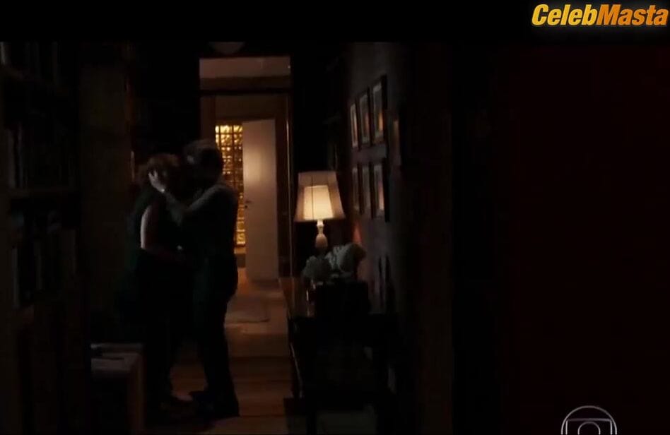 Debora Bloch's Booty Scene in Justica