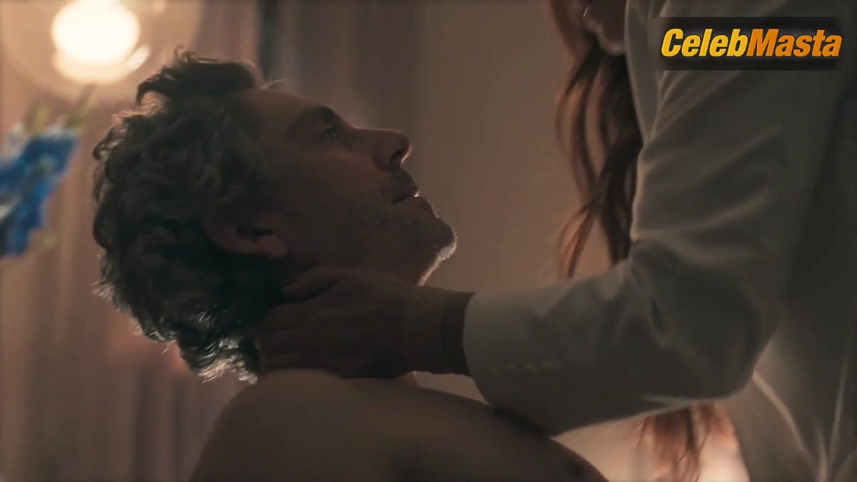 Giovanna Antonelli's Sexy Scene in Travessia