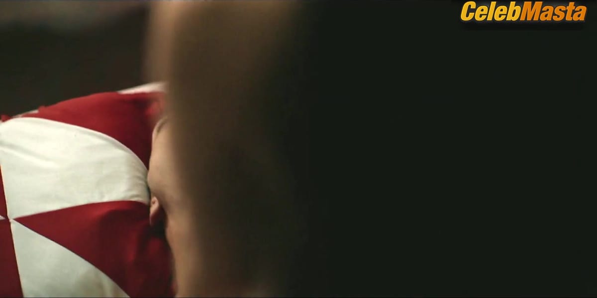 Giovana Echeverria Underwear Scene from Tremembe