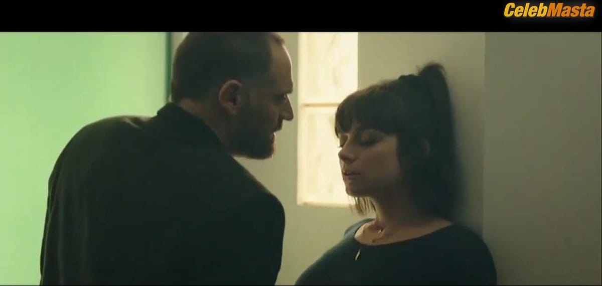 Sophie Desmarais Ass, Tits Scene from Gurov And Anna