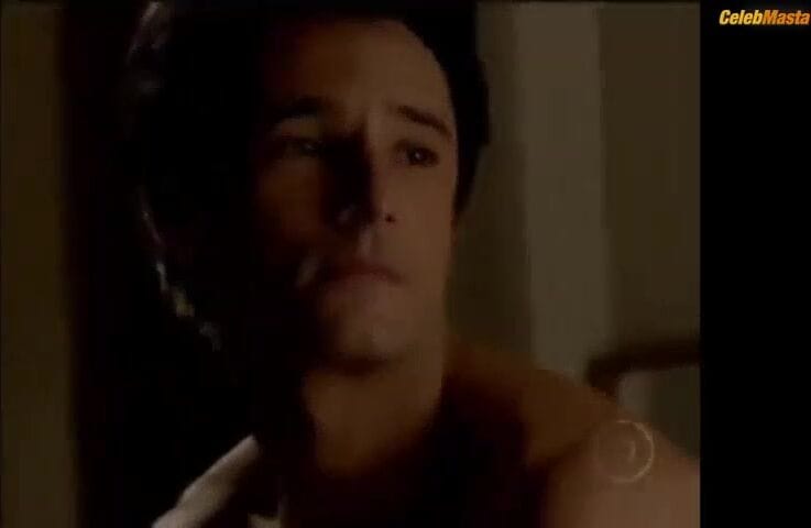 Debora Falabella's Sexy Scene from Homens De Bem