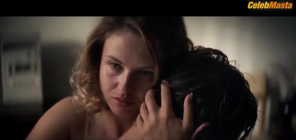 Anna Karczmarczyk Sexy Scene from Moj Dlug
