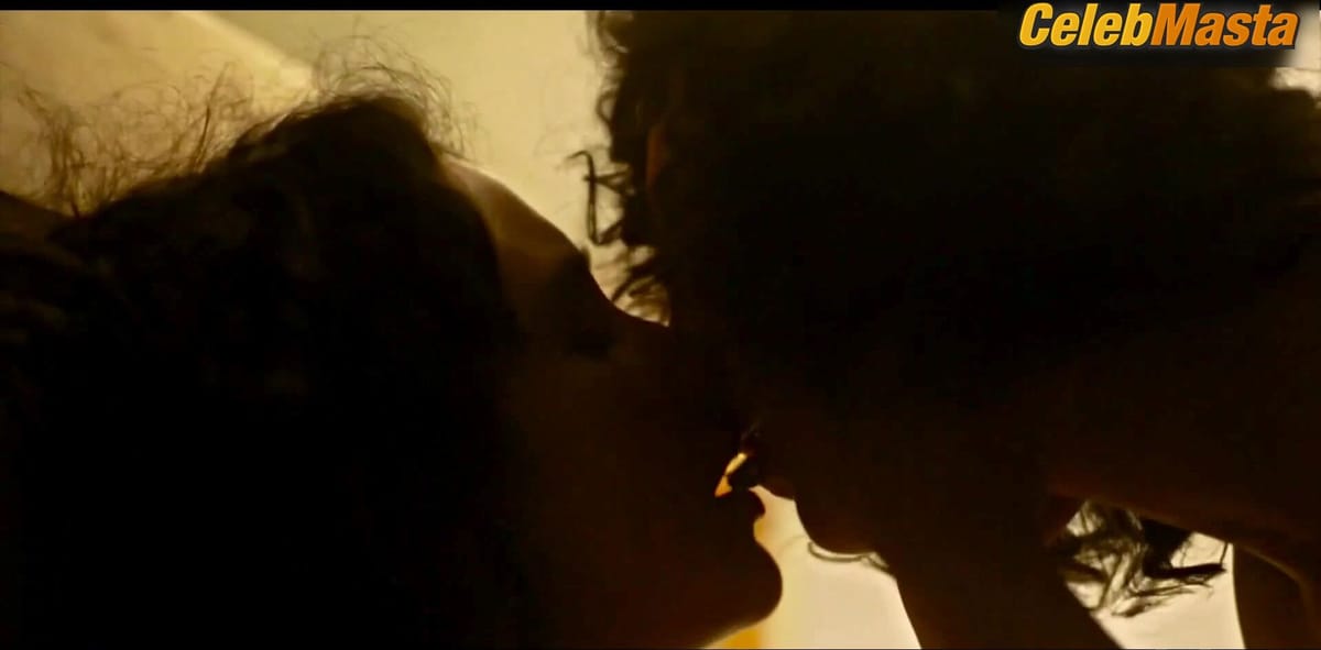 Leonor Vasconcelos and Carolina Amaral Show Tits, Lesbian Scene in Living Bad