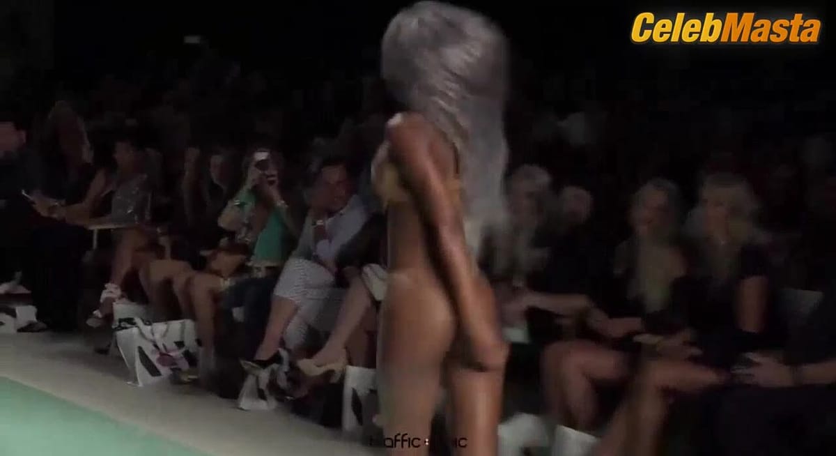 Arreyon Ford Booty, Tits Scene from Fashion Tv