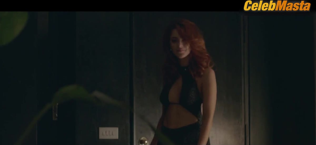 Miriam Leone's Butt and Boobs Scene in 1993