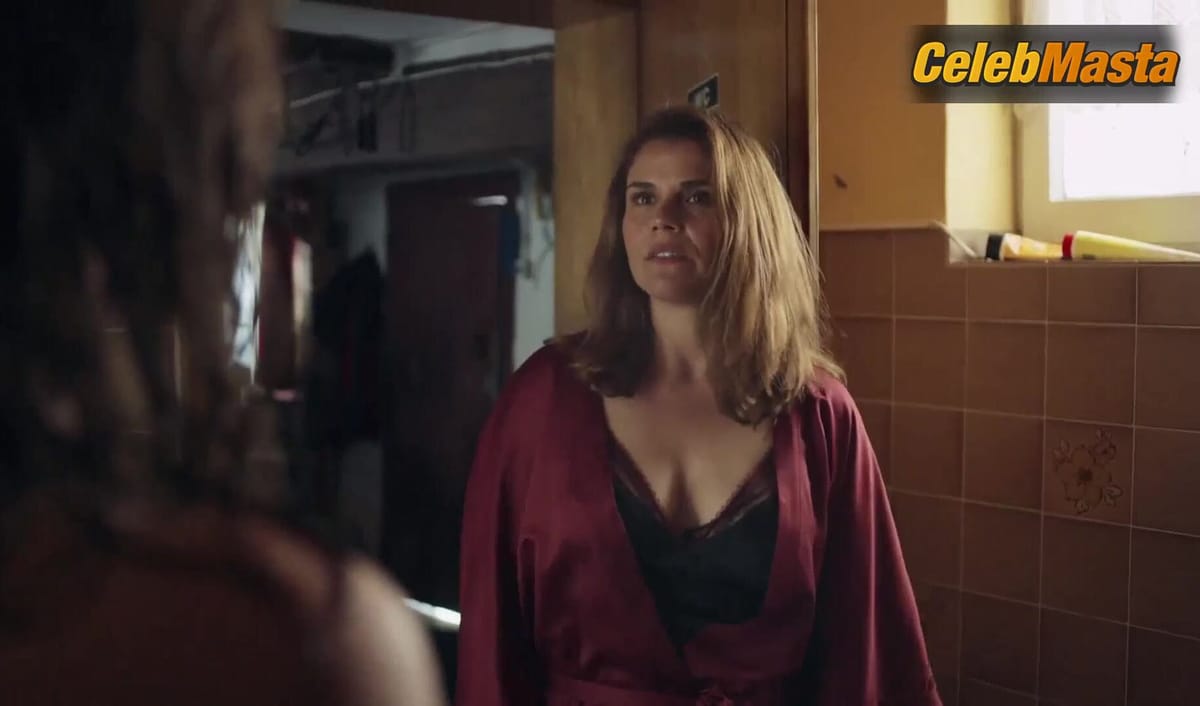 Marta Sroka and Katharina Wackernagel's Boobs Scene in Mord Mit Aussicht