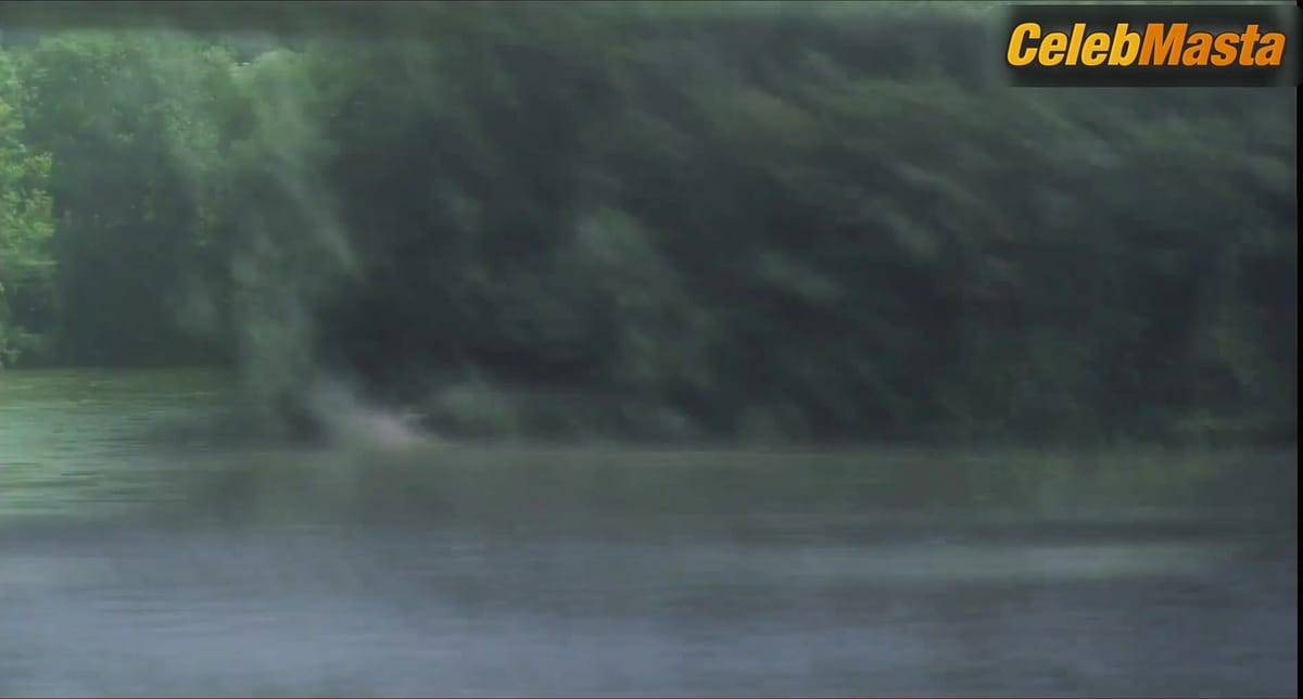 Miriam Japp, Paula Schramm nude/sexy scene in The Wicked Uncle