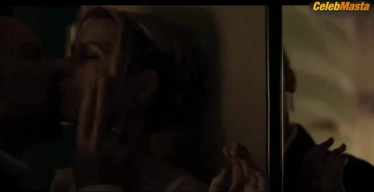 Elena Radonicich Boobs Scene in Il Grande Gioco