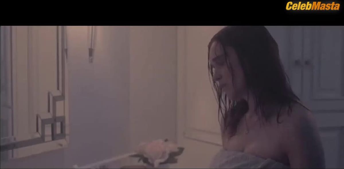 Eliza Taylor Tits Scene in I'll Be Watching