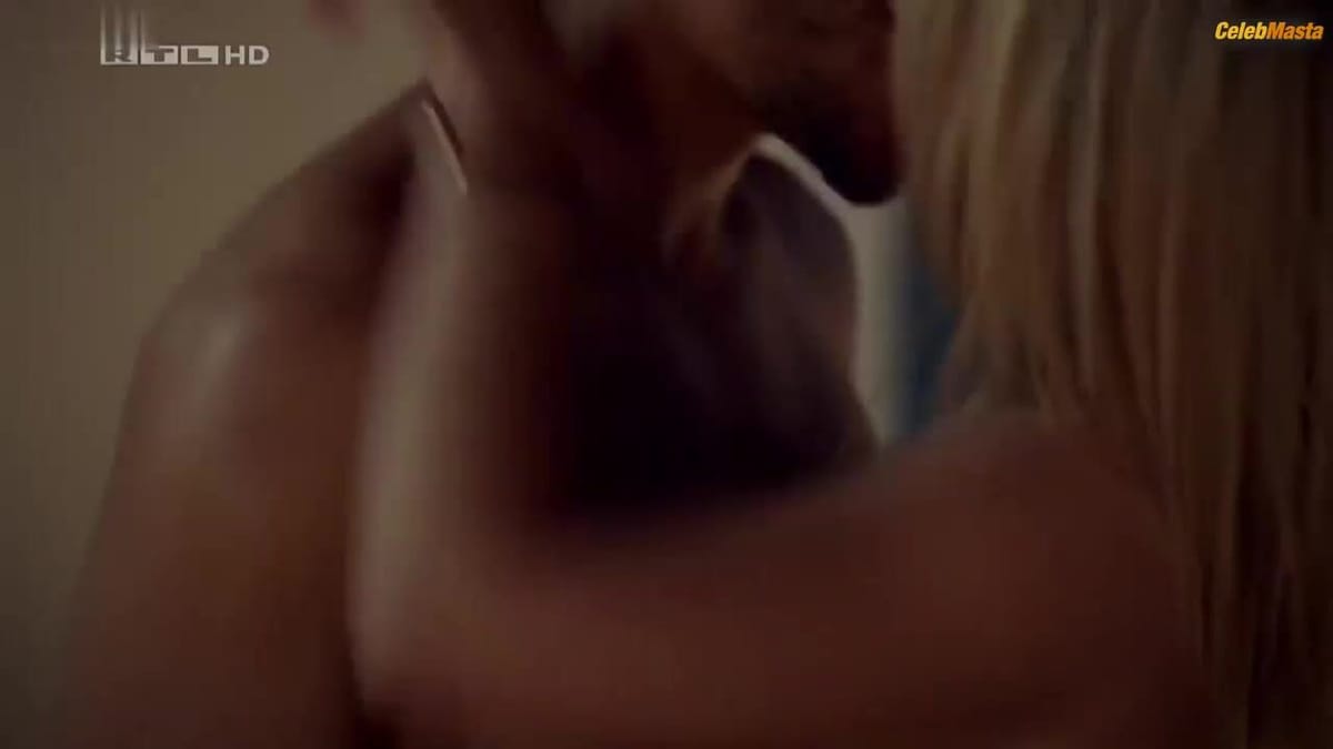 Iris Mareike Steen's Sexy Scene in Gute Zeiten, Schlechte Zeiten