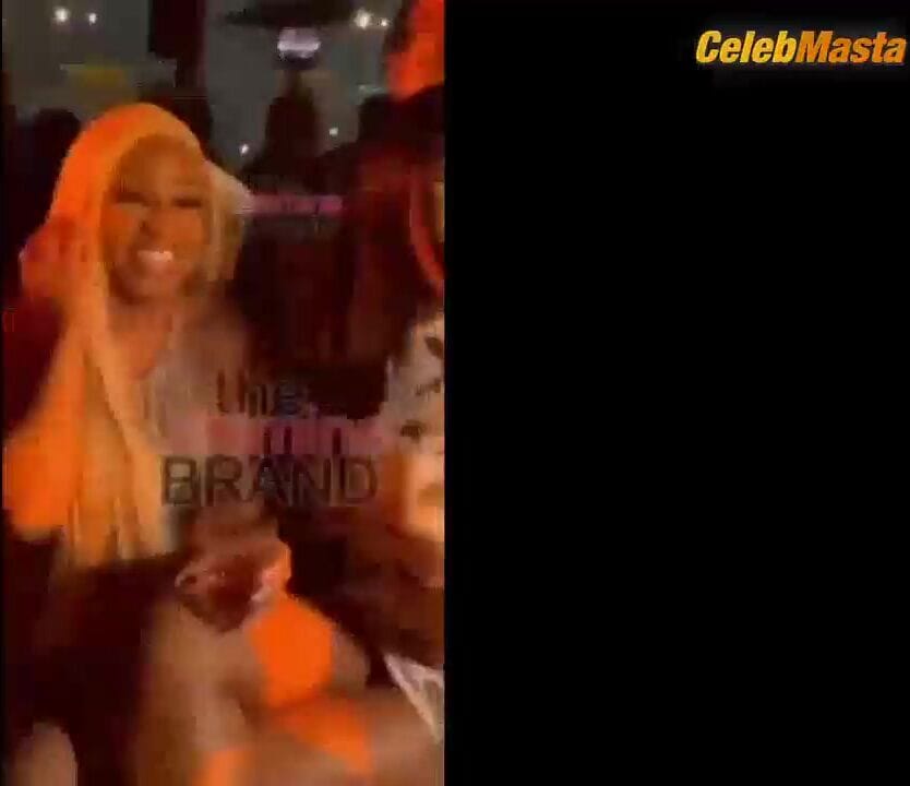 Megan Thee Stallion and Yung Miami's Lesbian Scene Kissing At The Bet Awards in Megan Thee Stallion, Yung Miami