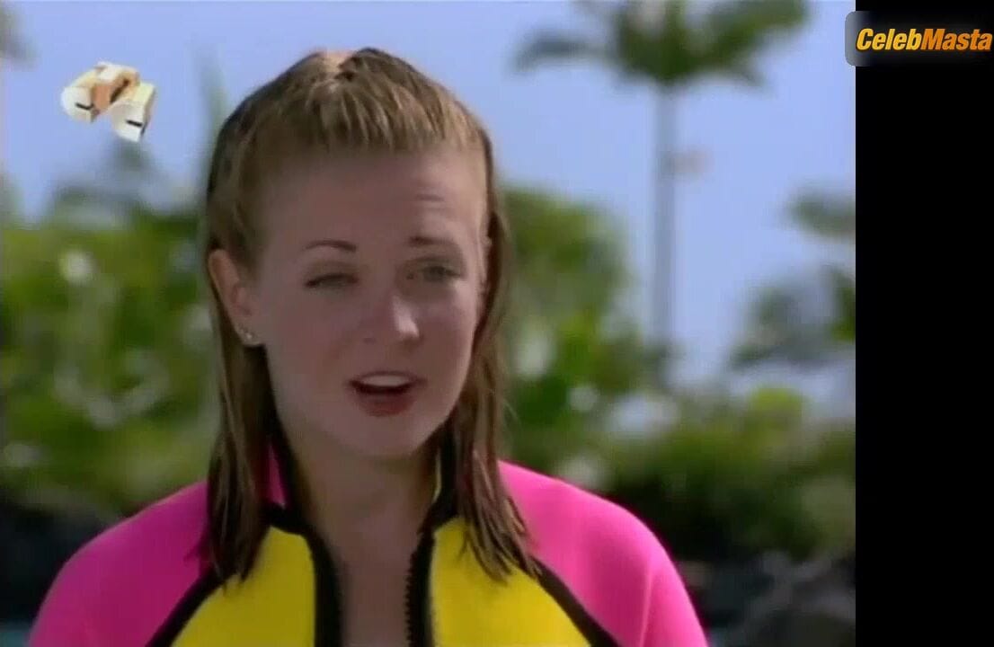 Lindsay Sloane in Sabrina, Down Under