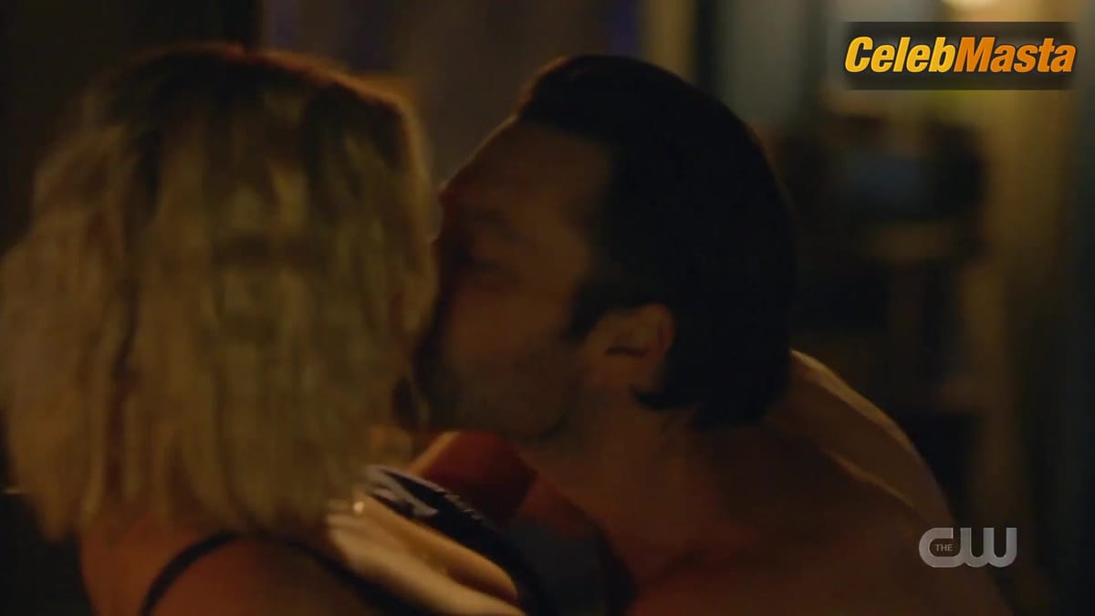 Eliza Taylor's Underwear Scene in The 100