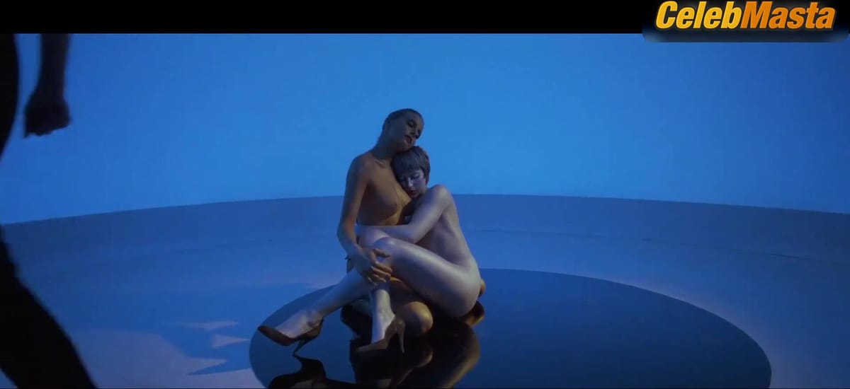Valentine Demy, Gioia Scola, Virginia Hey and Unknown Ass, Boobs Scene in Obsession A Taste For Fear