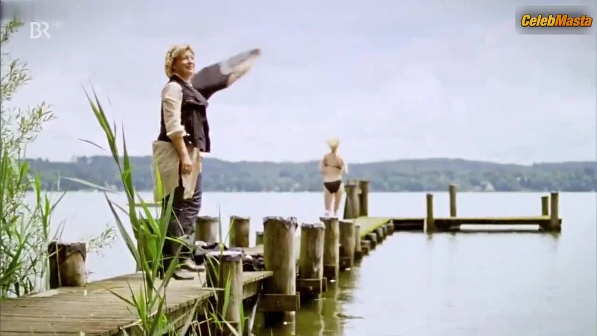 Teresa Weissbach's Bikini Scene in Alles Liebe