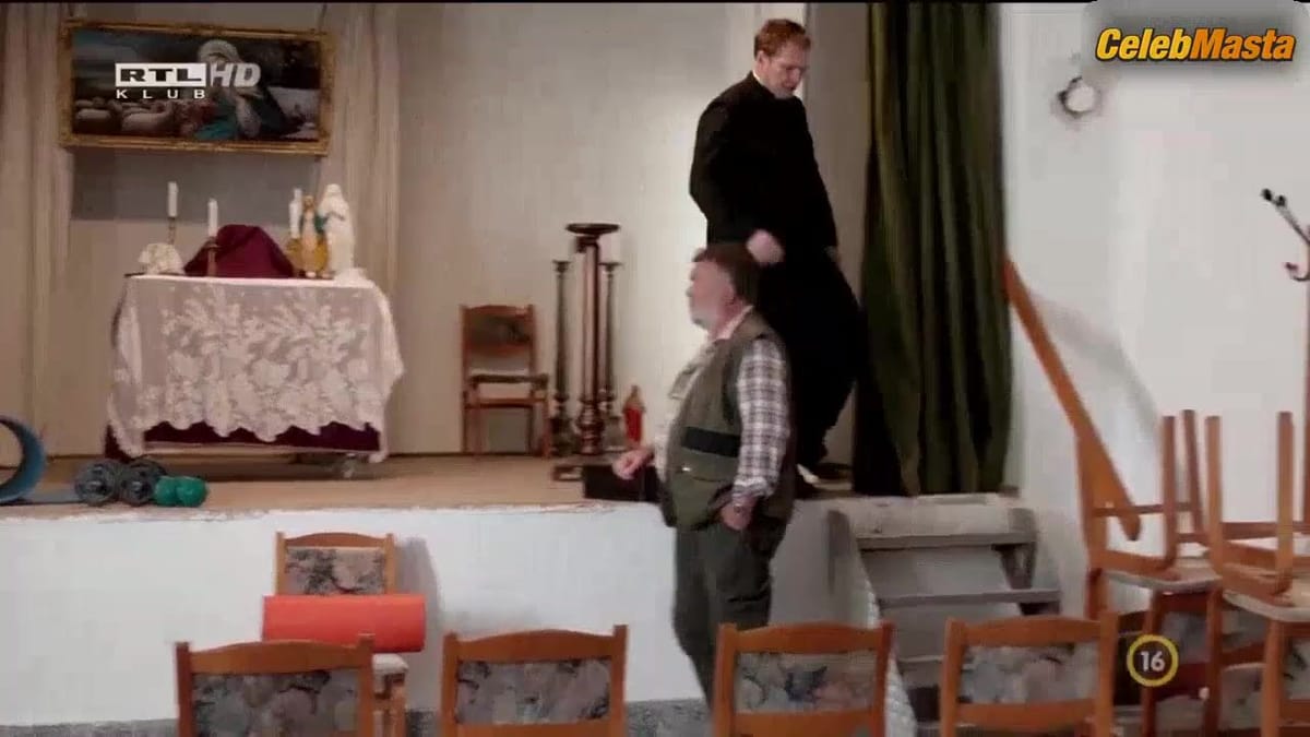 Zsuzsanna Ripli's Ass, Boobs Scene in A Mi Kis Falunk