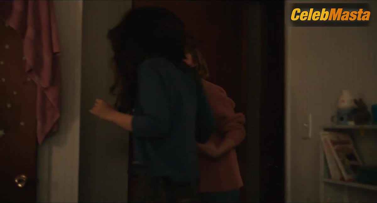 Quinn Shephard and Chloe Grace Moretz Lesbian Scene from The Miseducation Of Cameron Post