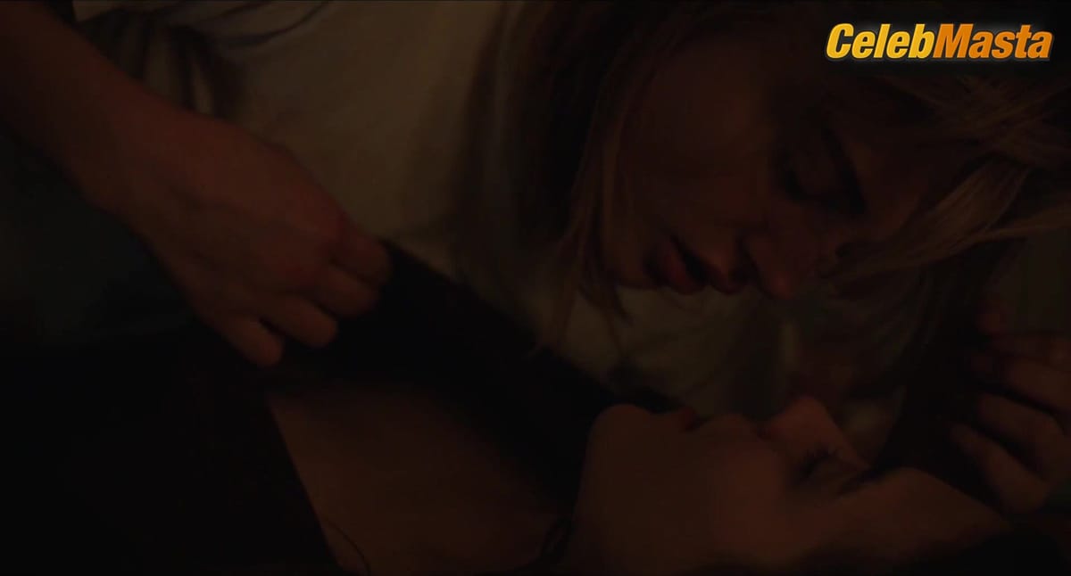 Quinn Shephard and Chloe Grace Moretz Lesbian, Tits Scene from The Miseducation Of Cameron Post