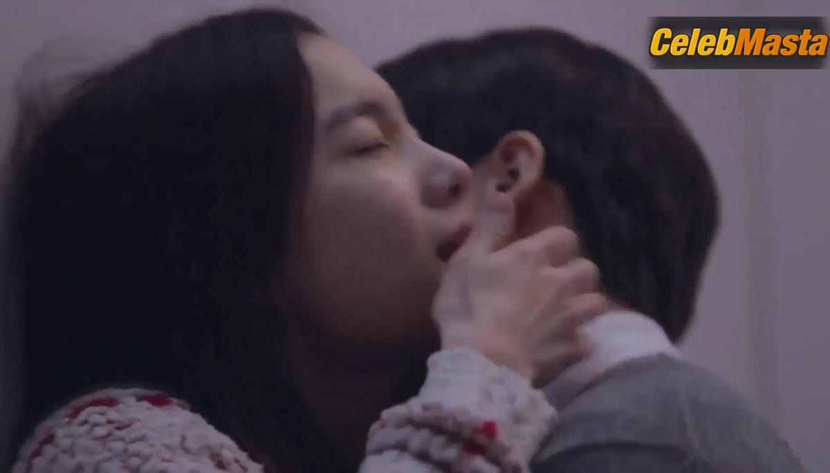 Yoo Ji-Hyun in Nineteen Shh! No Imagining!