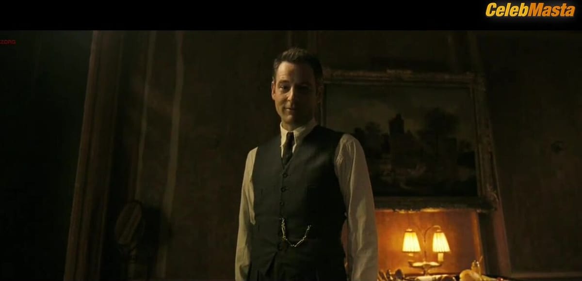Romola Garai in Glorious 39