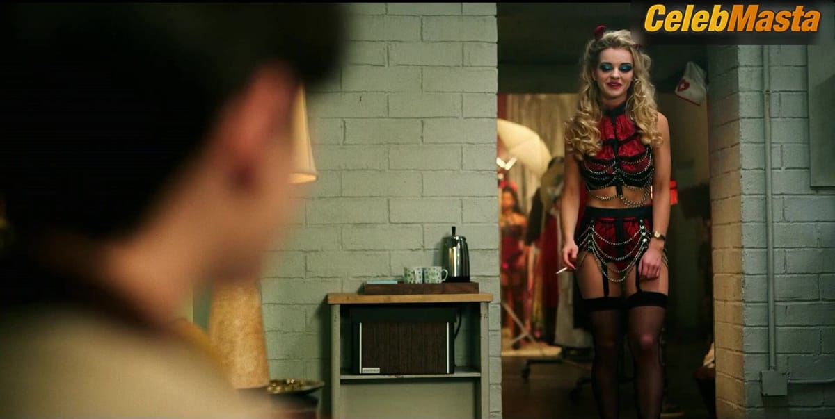 Olivia Rose Keegan nude/sexy scene in Minx