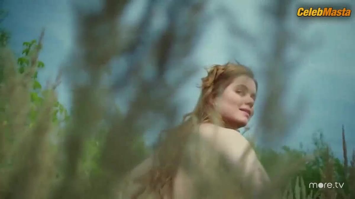Mila Ershova's Tits Scene in Trudnyye Podrostki