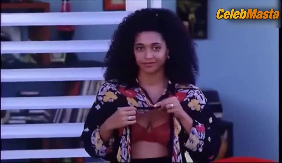 Vicenta N'Dongo's Underwear Scene from El Perque De Tot Plegat