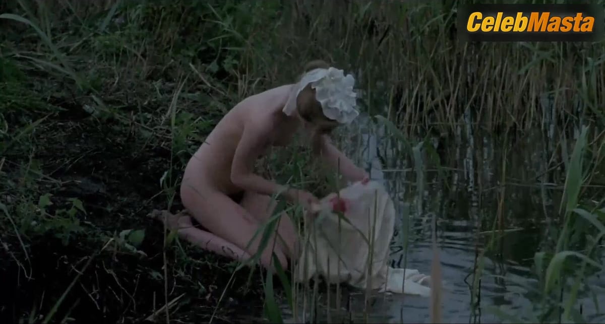 Sofie Grabol's Bush Scene from Pelle The Conqueror