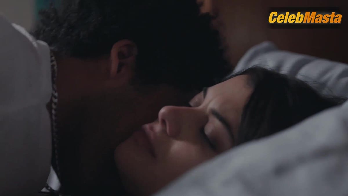 Sofia Black-D'Elia's Sexy Scene from I Love You Forever