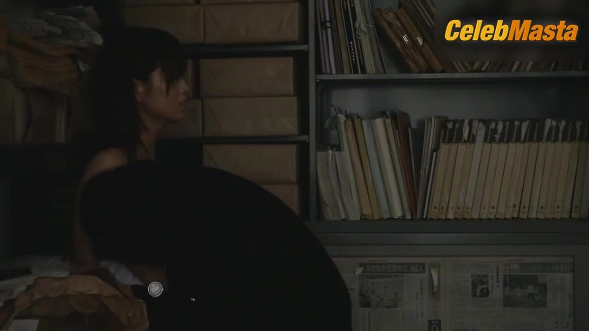 Yui Ichikawa Bares Butt, Breasts Scene in Undulant Fever