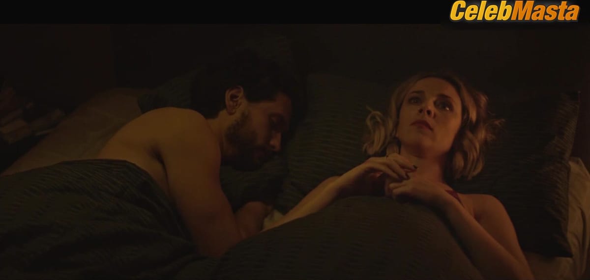 Sophia Di Martino nude/sexy scene in End-o