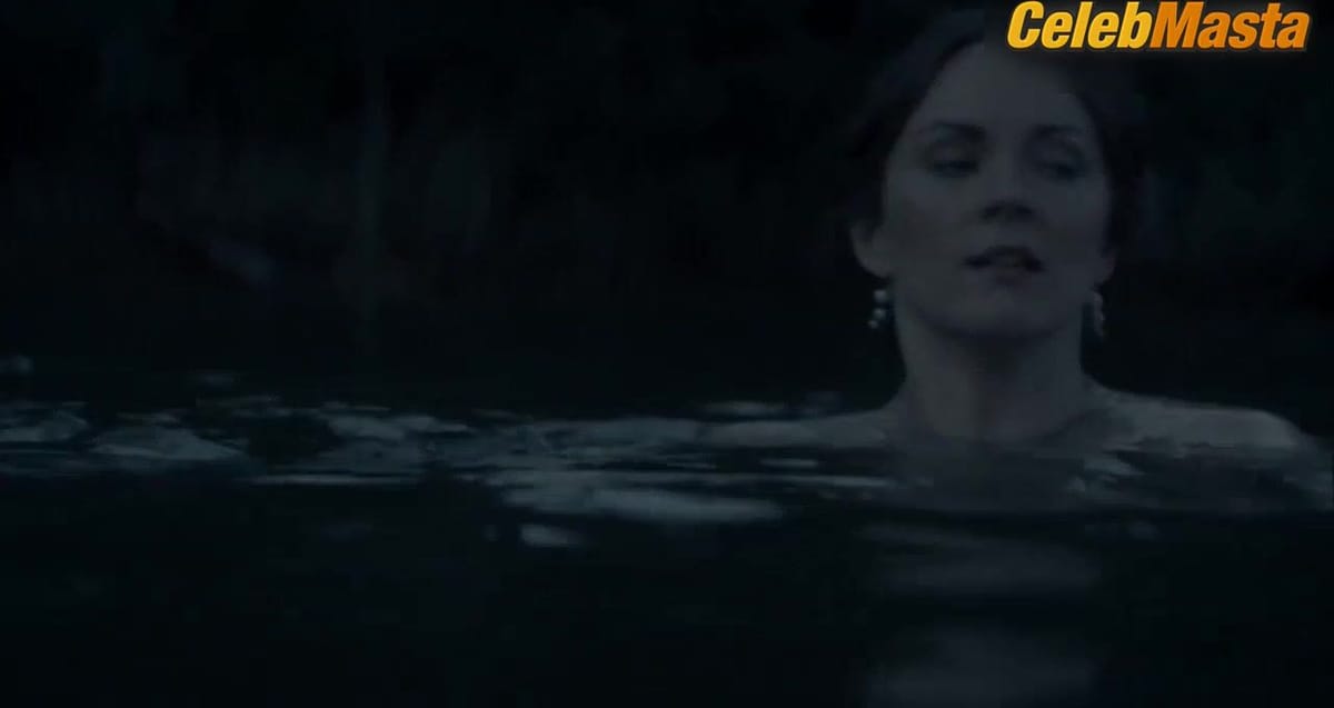 Rosamund Pike and Rachael Stirling Show Butt, Tits Scene in Women In Love
