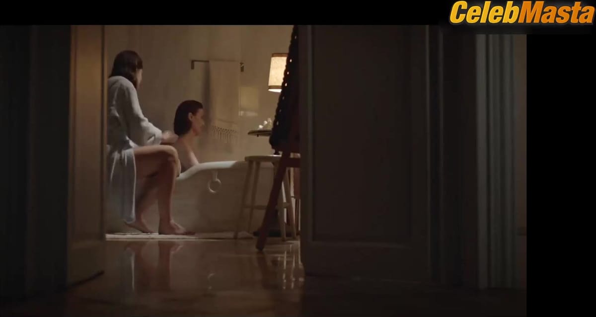 Aura Garrido and Isabel Ampudia's Sexy Scene from Amanece