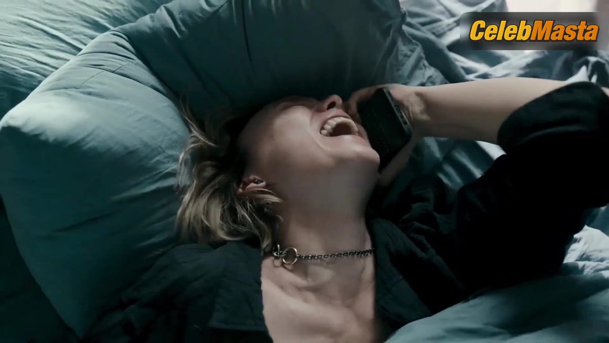Darya Ekamasova's Tits Scene from Tayga