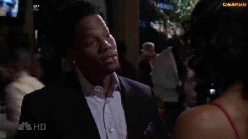Tamala Jones Boobs Scene in Studio 60 On The Sunset Strip