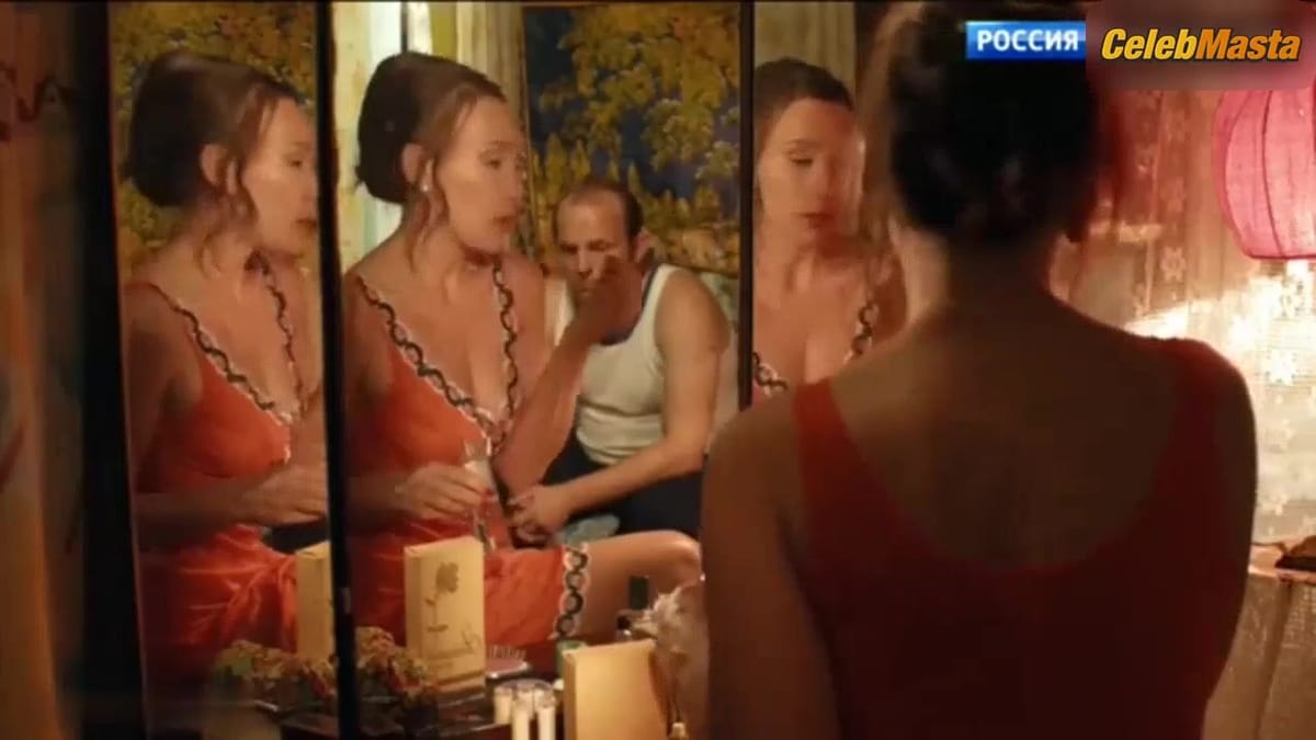 Darya Ekamasova's Sexy Scene from Dengi