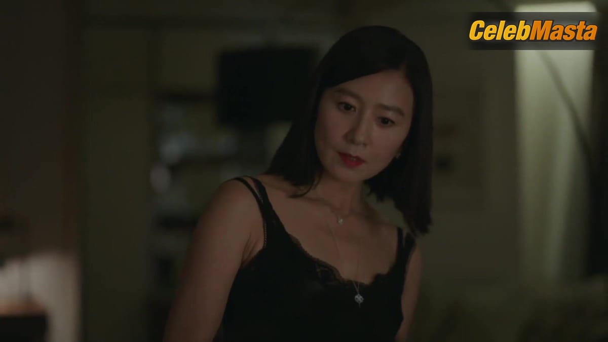 Kim Hee Ae Flaunts Sexy Scene in The World Of The Married