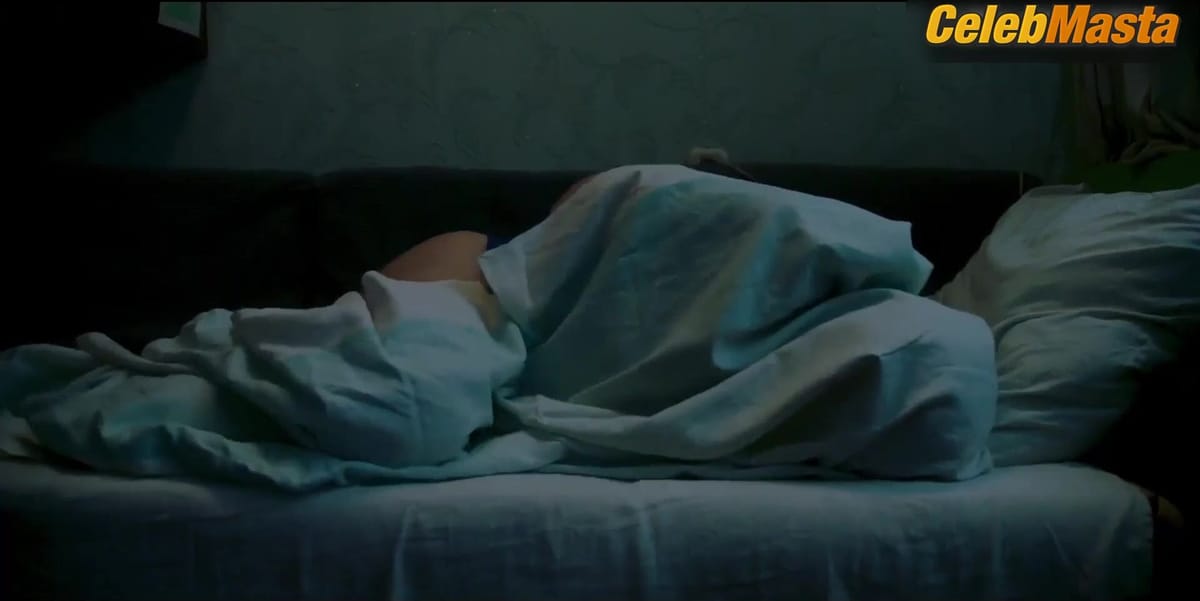Darya Ekamasova's Sexy Scene from Nevidimyy Moy